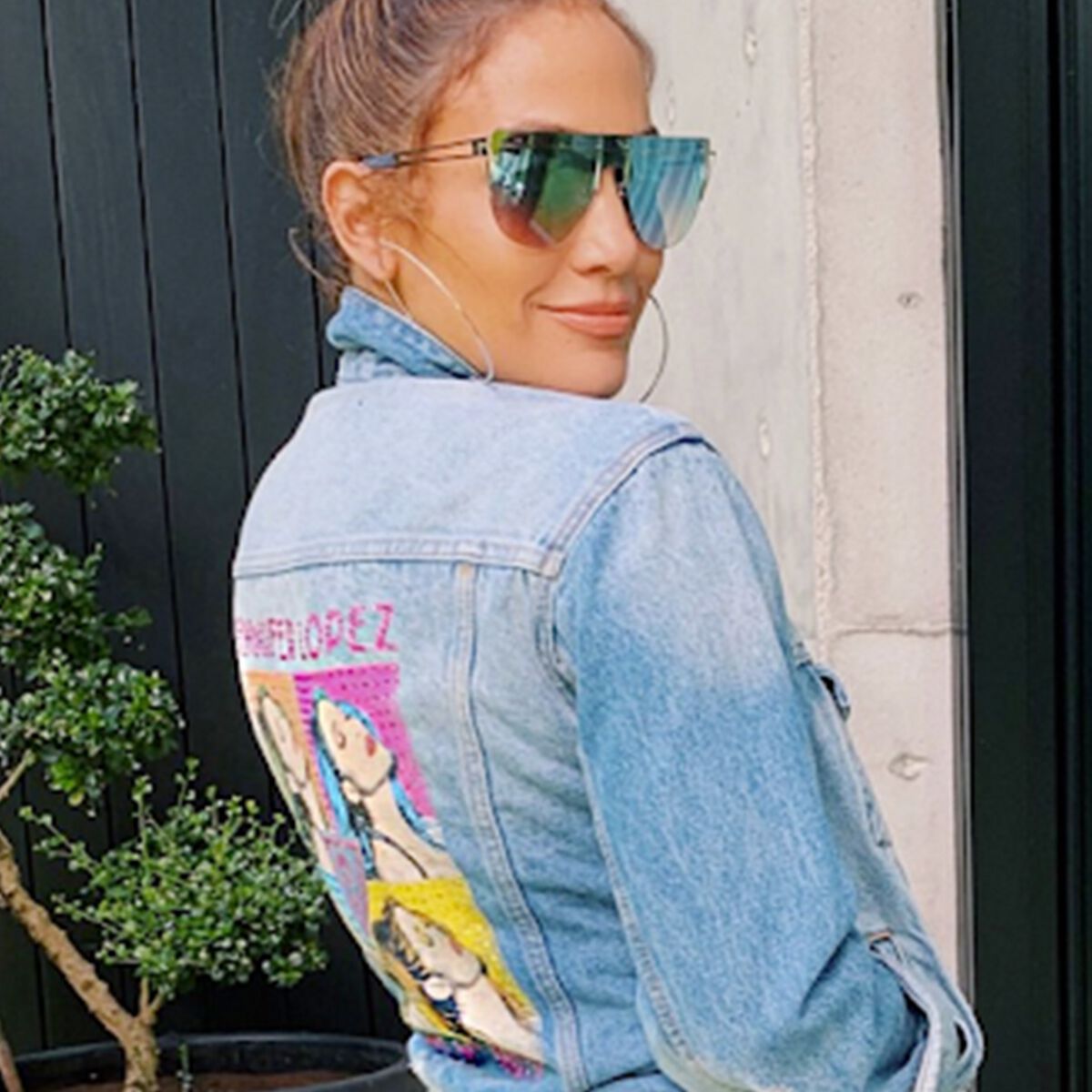 Jlo guess on sale denim jacket